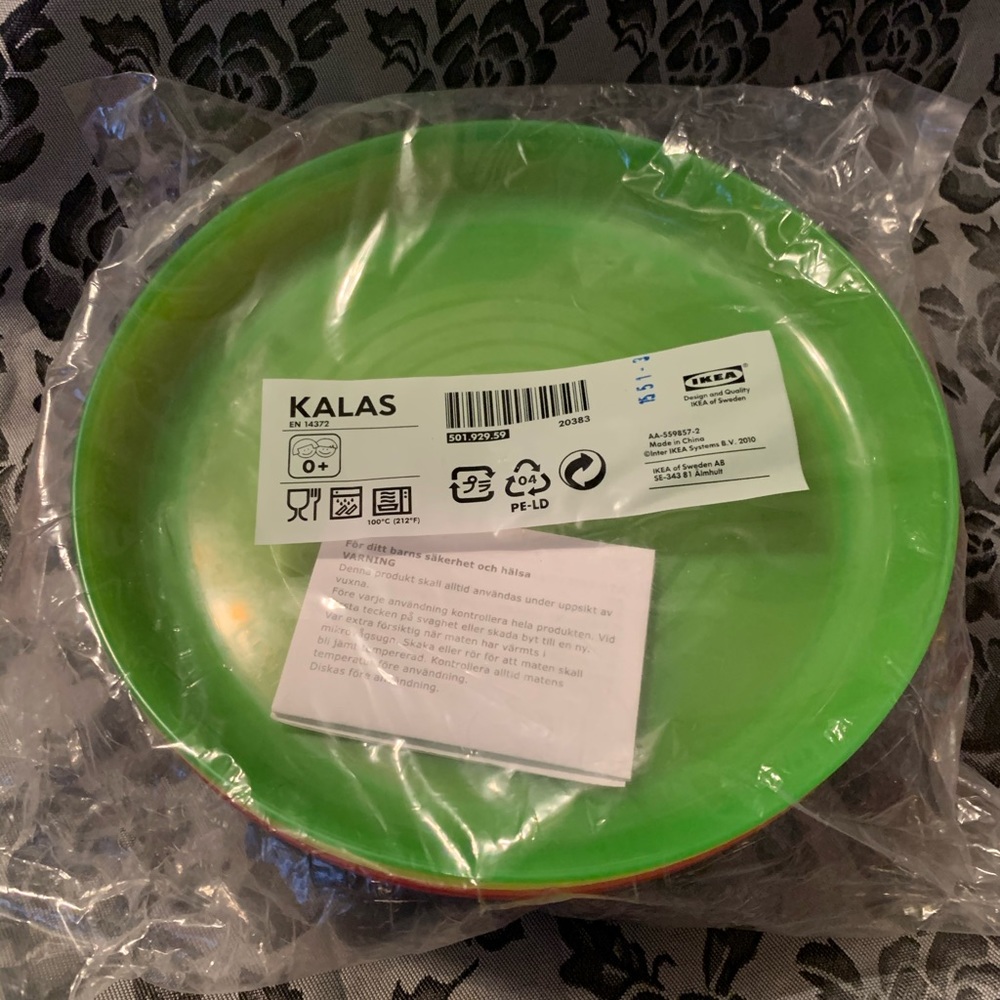 Set of 6 kids plates by lkea
